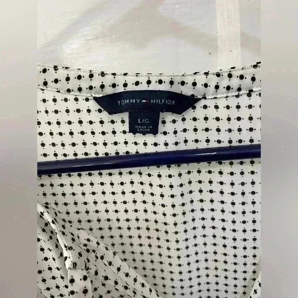 tommy Hilfiger white lightweight flowy tanktop - Picture 3 of 4